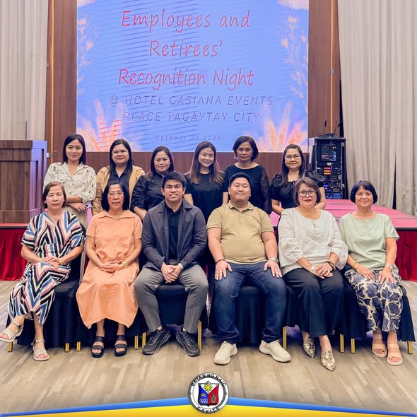 Grupo ng mga kawani sa Employees and Retirees' Recognition Night sa Hotel Casiana, Tagaytay City