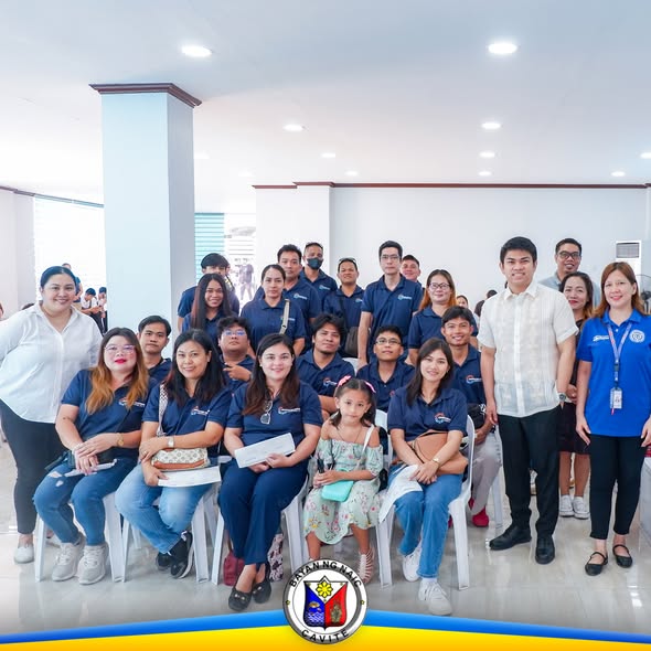 Grupo ng mga nagsipagtapos ng TESDA sa Triple-8, Sabang, Naic, sa graduation ceremony noong Mayo 18, 2026
