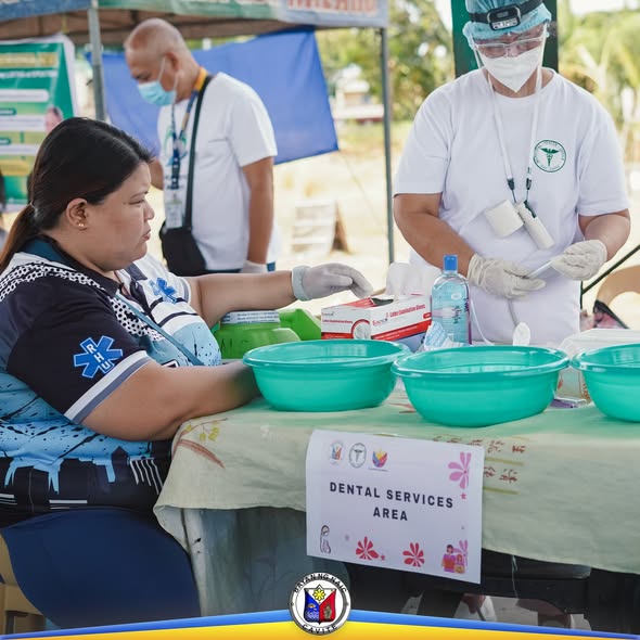 Serbisyong dental sa Medical Mission para sa Kababaihan sa Barangay Halang, Naic