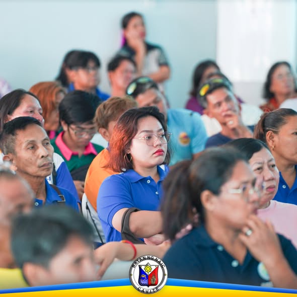 Mga kalahok ng HOA Summit na nakikinig sa programa sa loob ng Triple 8, Barangay Sabang, Naic
