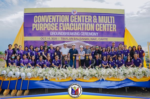 Mga tao sa groundbreaking ng Convention Center at Multi-Purpose Evacuation Center sa Timalan Balsahan, Naic