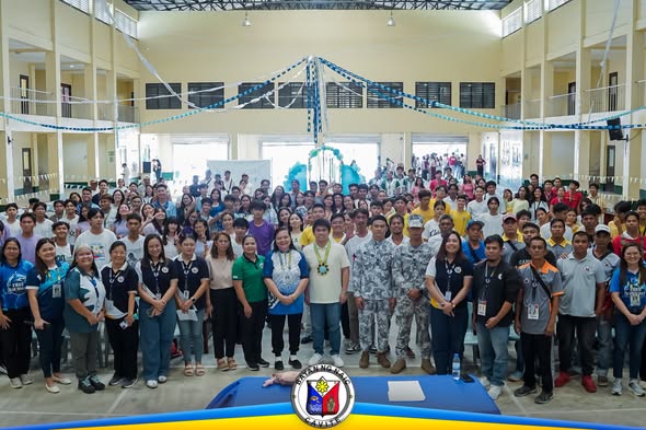 Grupo ng mga estudyante at opisyal sa FASD Day – Fish Conservation Week Celebration sa CvSU Naic