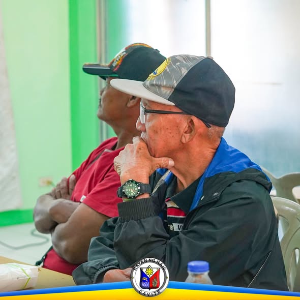 Mga kalahok na nakikinig nang mabuti sa seminar ng kooperatiba sa Brgy. Malainen Bago