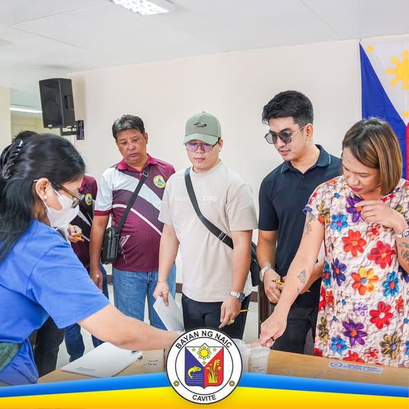 Mga kalahok sa food tasting at pre-registration para sa Naic Posible Food Bazaar Season 1 sa Liga ng mga Barangay